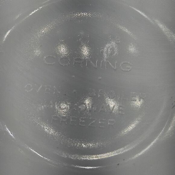 Vintage Corning Embossed Serving Bowl 10" Round‎ Oven Microwave Safe Made in USA - Picture 6 of 8